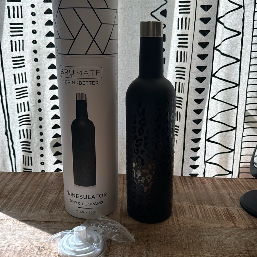 Brumate Onyx Leopard WInesulator - Picture 3 of 8